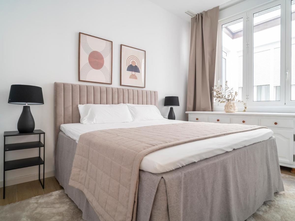 Sanders Lavender - Delightful Two-Bedroom Apartment Downtown Málaga Exterior foto