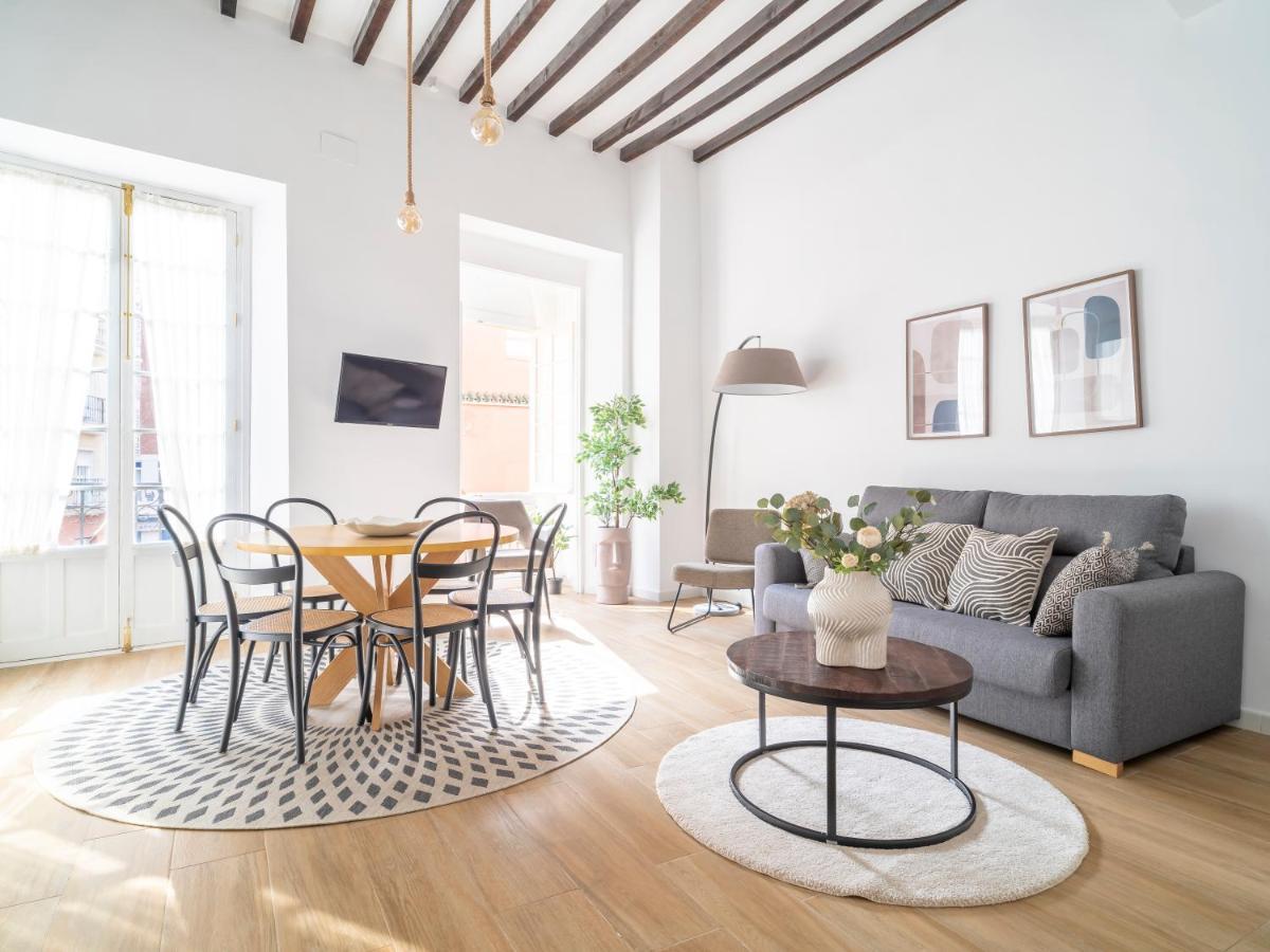 Sanders Lavender - Delightful Two-Bedroom Apartment Downtown Málaga Exterior foto