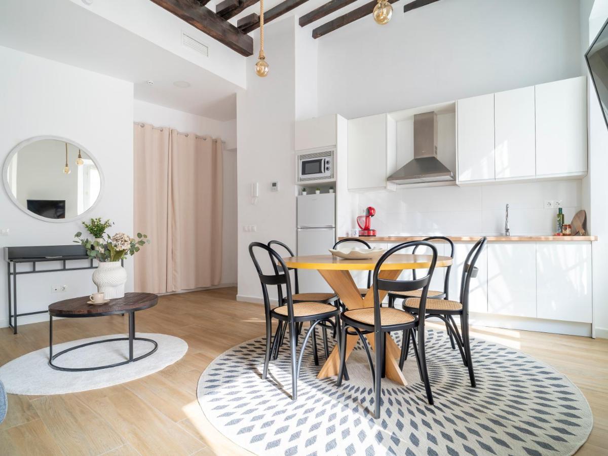 Sanders Lavender - Delightful Two-Bedroom Apartment Downtown Málaga Exterior foto